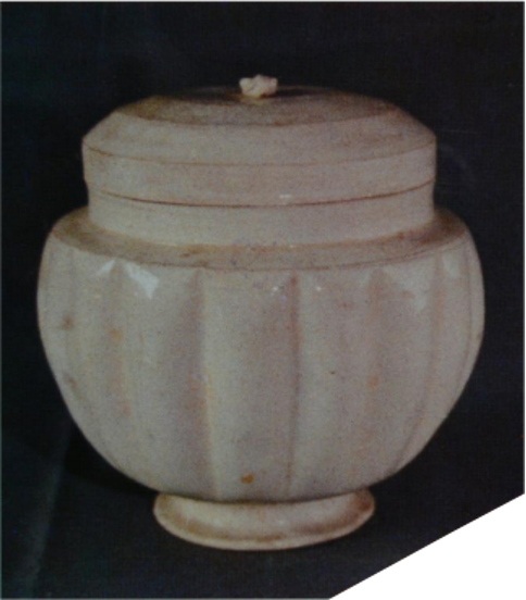 白瓷罐（五代）高13.5cm 直径13cm